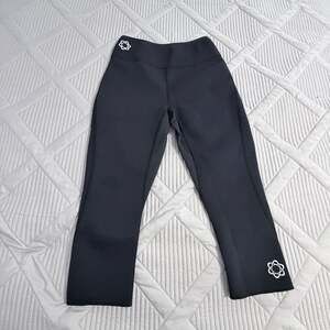 Zaggora Black Hot Pants High Rise Capri Neoprene Thermo Leggings

A6